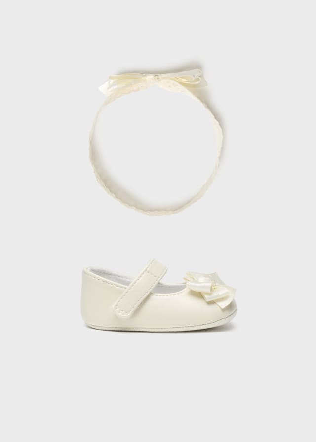 Zestaw Buciki I Opaska - Kolor Kremowy 9633