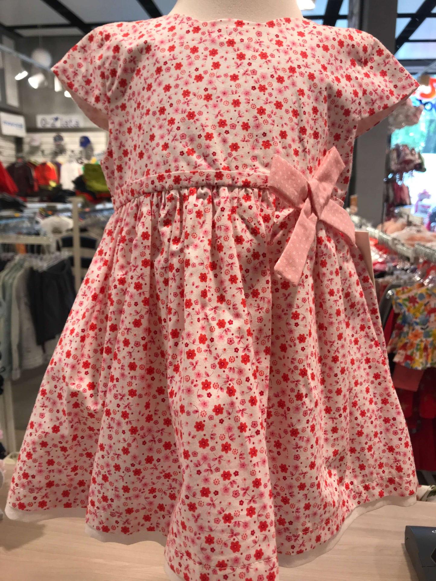 sukienka z kokardką