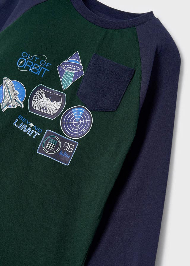 Piżama glows in the dark